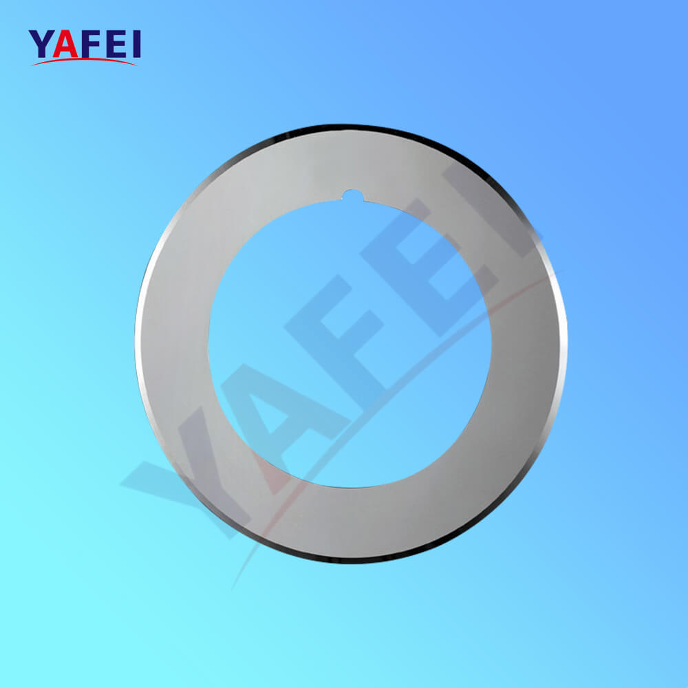 tungsten carbide blades Lame di carburo di tungsteno.